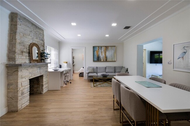 Photo - 437 NE 107th St