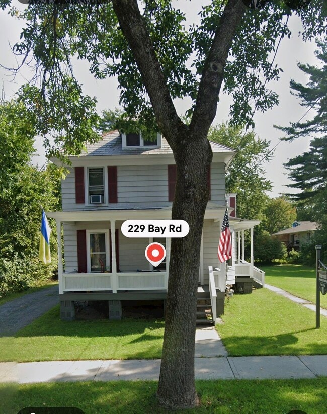 Building Photo - 229 Bay Rd Unit 229 Bay Road Apartment 2