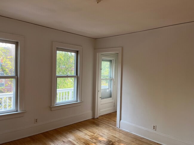 Photo - 3040 N Fratney St