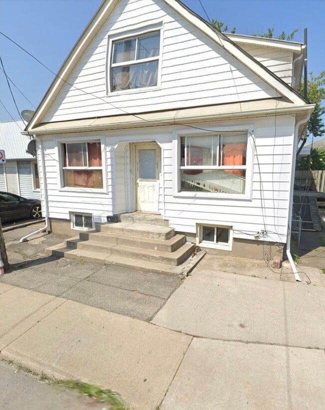 Photo - 131 Vine St S Unité 3