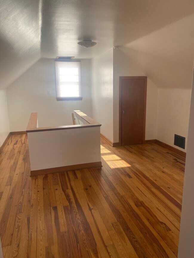 Photo - 1703 N Mercer St