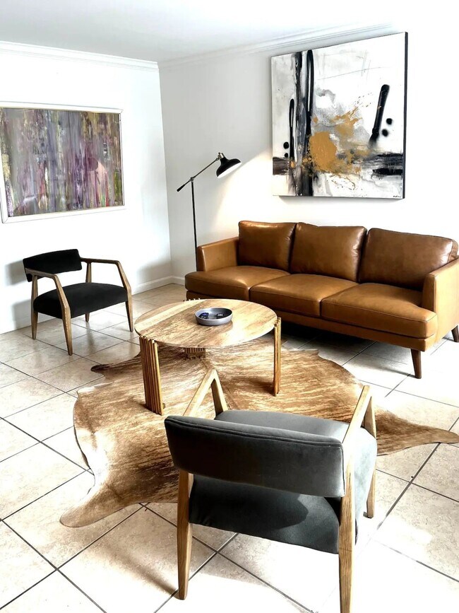 Building Photo - 306 Hawthorne St Unit 5