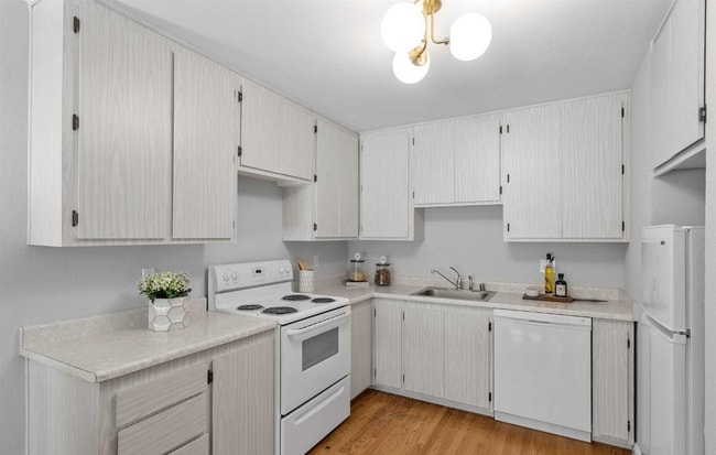 Photo - 380 Monterey Blvd Apartment Unit #206