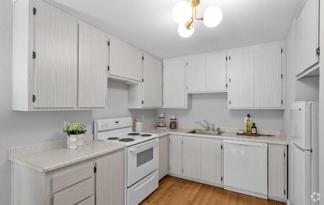 Building Photo - 380 Monterey Blvd Unit #206 Rental
