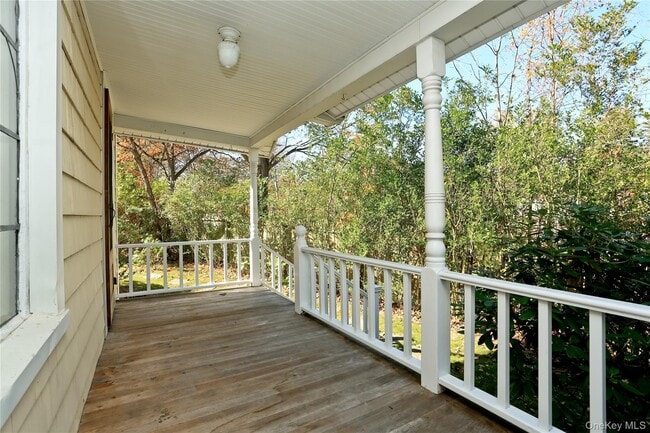 Photo - 277 Old Post Rd