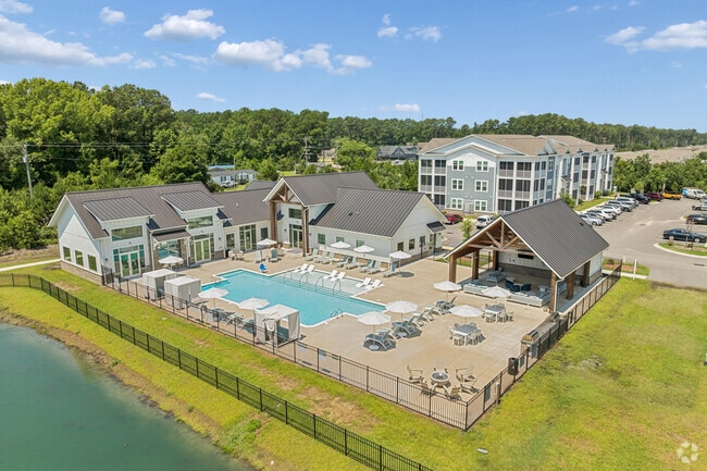 Piscina - Anchor Pointe Apartments