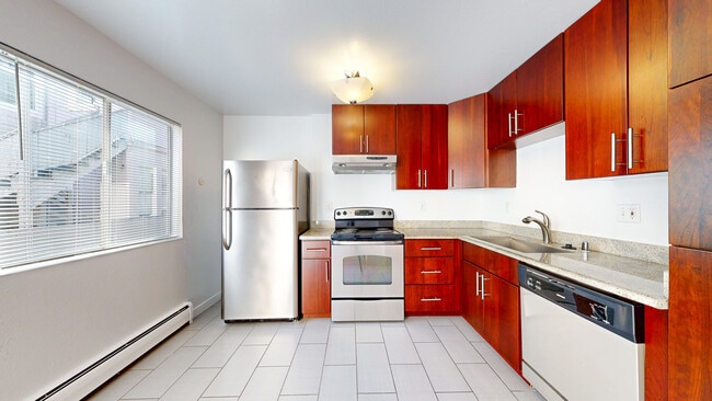 Photo - 753 Green St Unit 1E