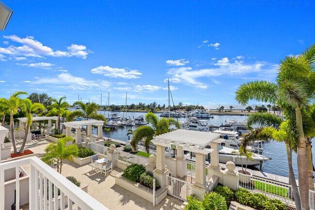Marina View at Little Harbor