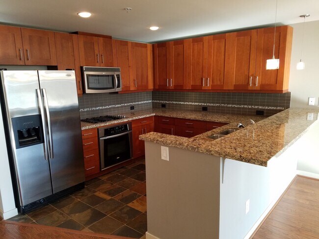 Photo - 1515 Dock St