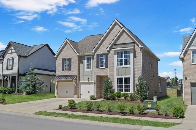 Photo - 917 Plowson Rd