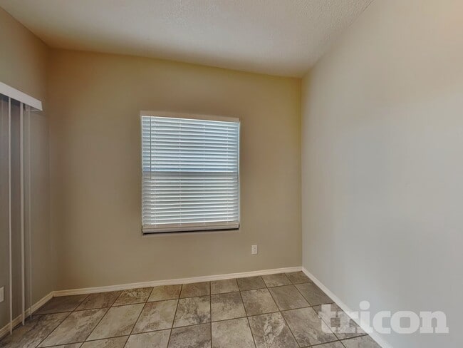 Photo - 7033 Mountain Hawk Loop NE