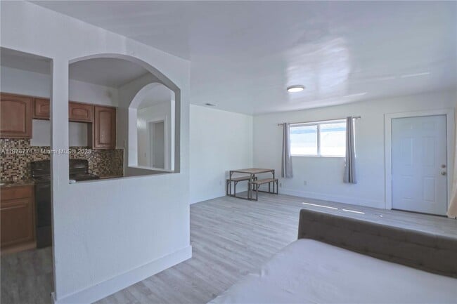 Building Photo - 2126 NW 47th Terrace Unit A