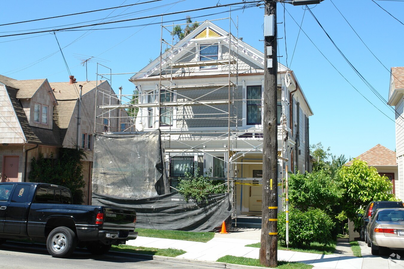 Photo - 1510 Oxford St Apartments