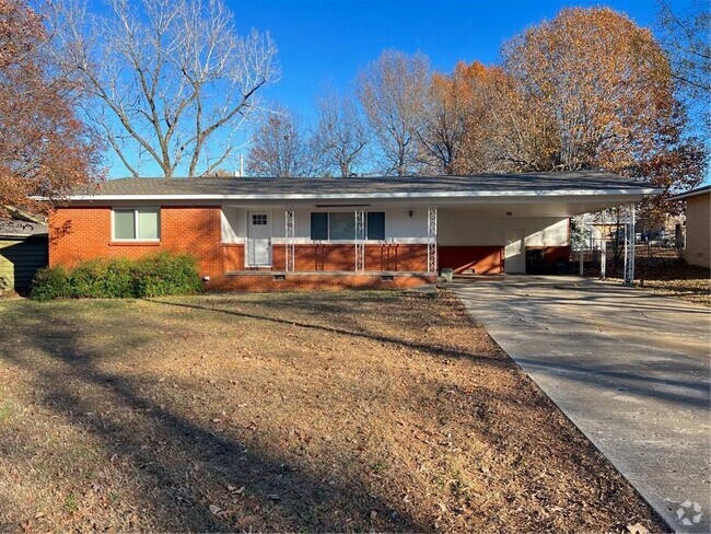 Building Photo - 1910 N Greenvalley Ave Rental