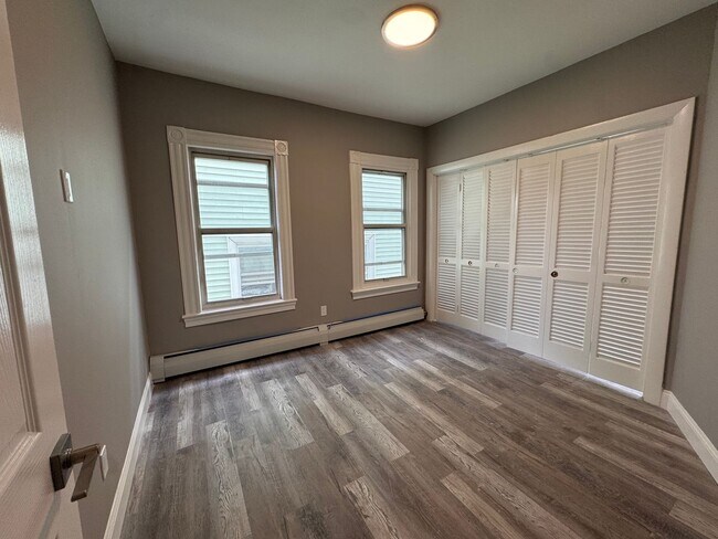 274 E Eagle St Unit 2