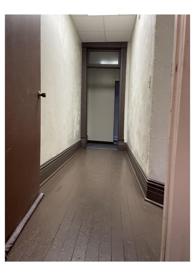 Photo - 9571 - 108/110 East Main St (MCPHEARSON BUILDING) Unit 108