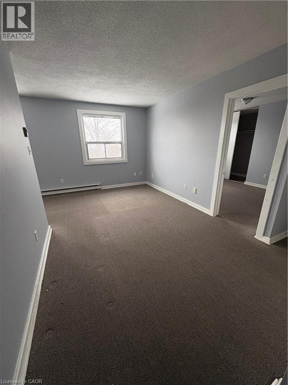 Photo - 524 Main St W Unit 4