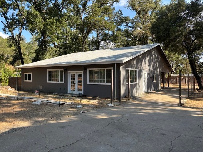 Building Photo - 3303 N Shingle Rd Rental