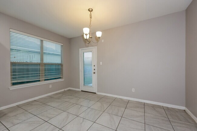 Photo - 2016 Belshire Ct