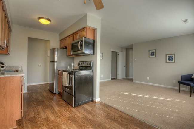 Woodridge Apartments
