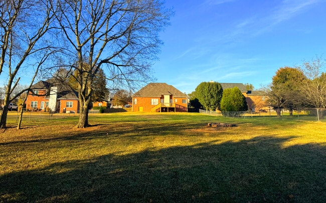Photo - 806 Muscogee Way