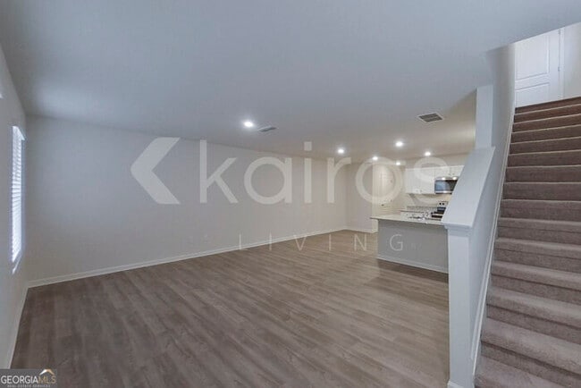 528 Ivy Brook Way