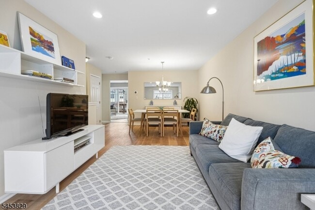 55 Greenbrook Dr