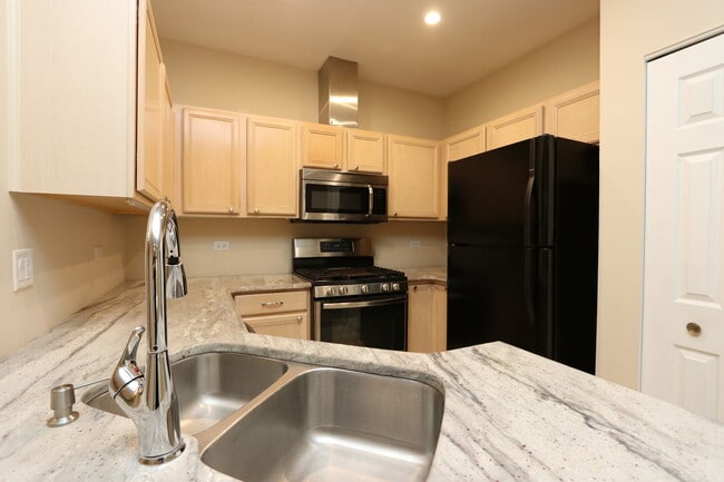 Photo - 3333 Stratford Ct Unit 3E