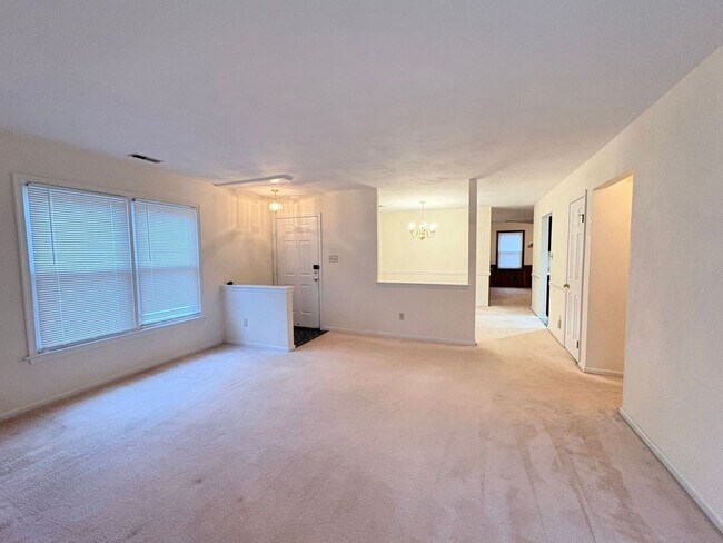 Photo - 3 BED / 2 BATH SINGLE FAMILY