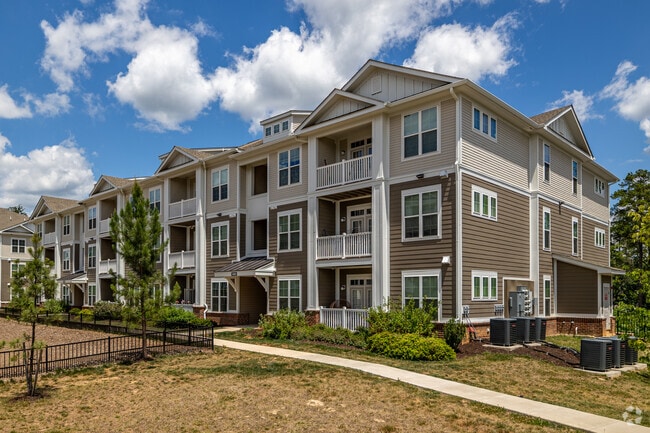 Berkmar Landing Apartments
