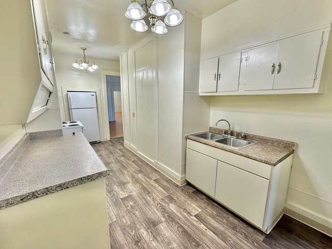 Photo - 255 S Jackson St Unidad 1