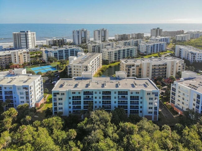 Building Photo - Beautiful 3 Bed 2 Bath Ocean Walk Condo