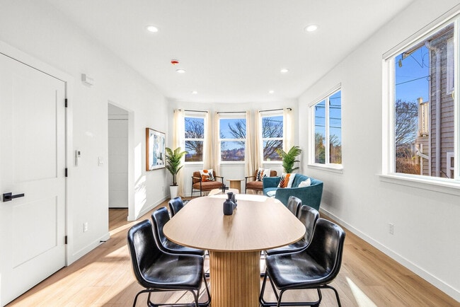 Photo - 1400 Martin Luther King Jr Way S Unit ID1363690P