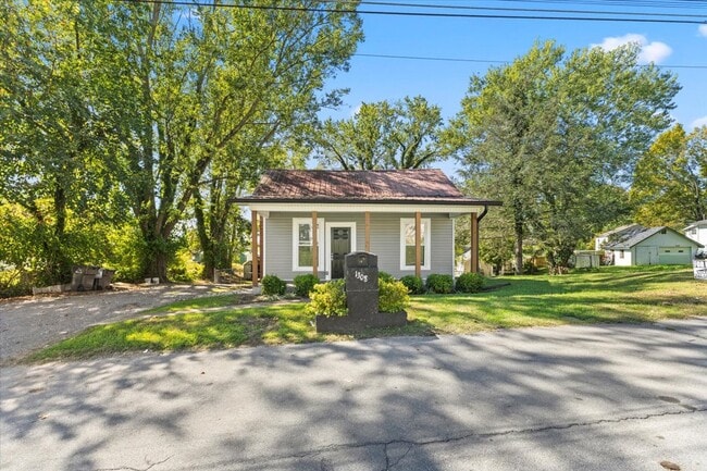 Photo - 1308 Columbia Rd