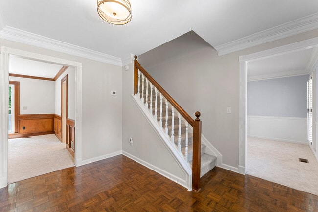 Photo - 170 West Ct