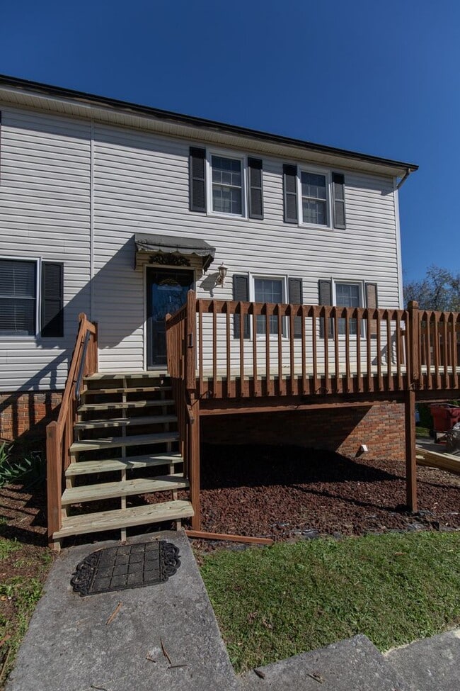 Photo - Spacious 3 bed 5 bath condo located in the... Unit 1