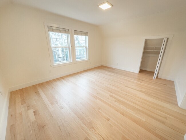 Photo - 54 Wendell St