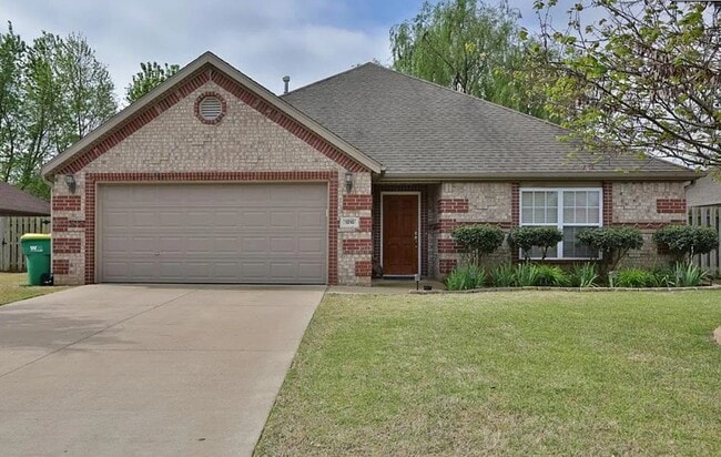 Building Photo - 1210 Medway Ln