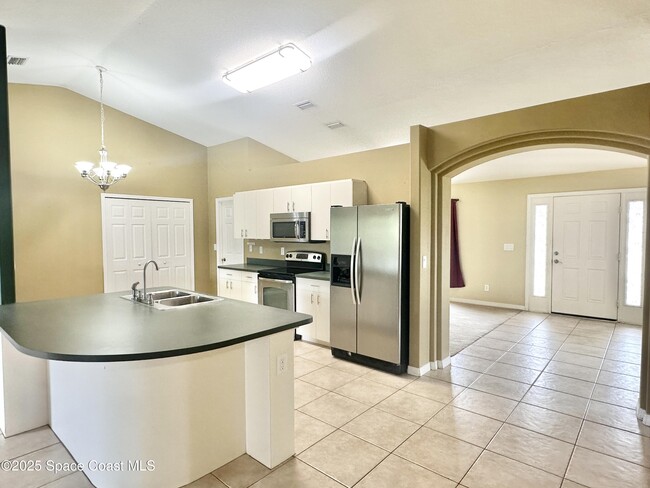 Photo - 6415 Muller Ave