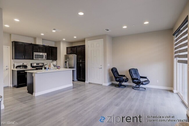 Photo - 3 br, 2.5 bath Condo - 1362 Caminito Veran...