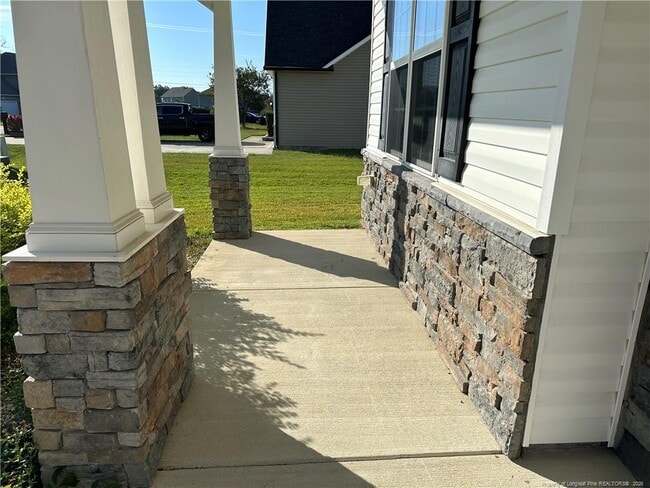 512 Pecan Grove Loop