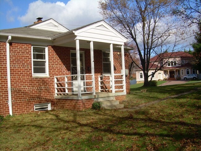 Building Photo - 6527 Ivy Hill Dr