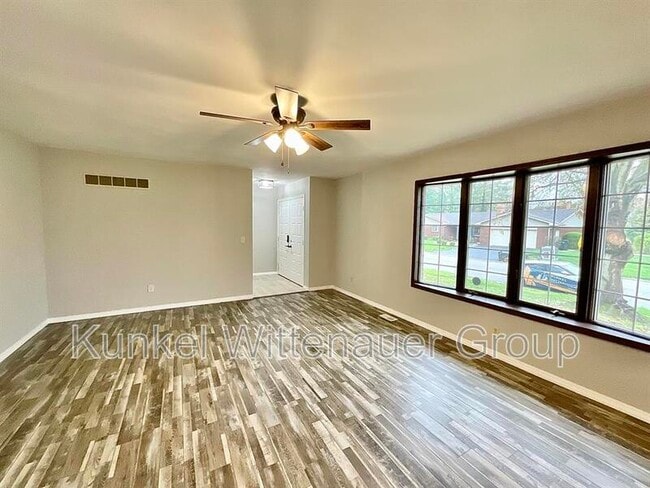 Photo - 101 Fox Creek Rd