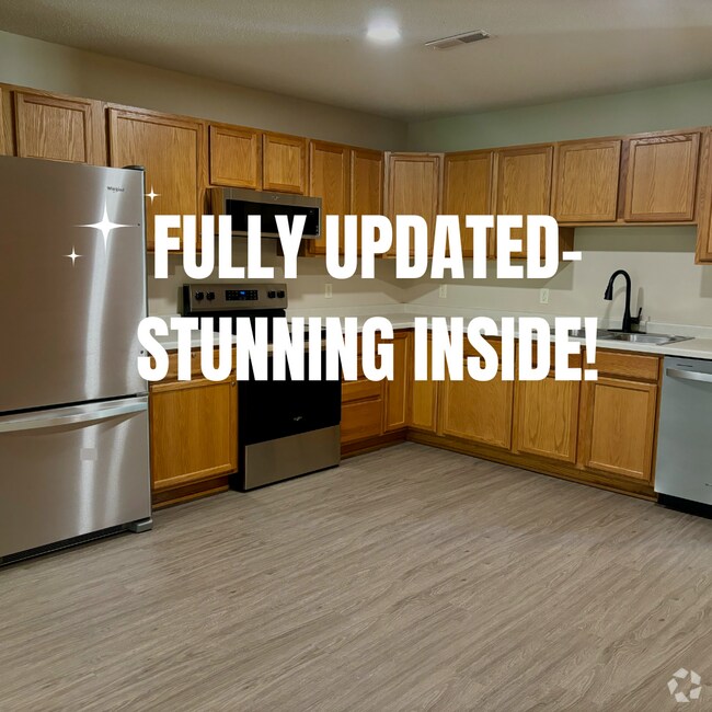Building Photo - Great Single Level 2 Bedroom Townhome