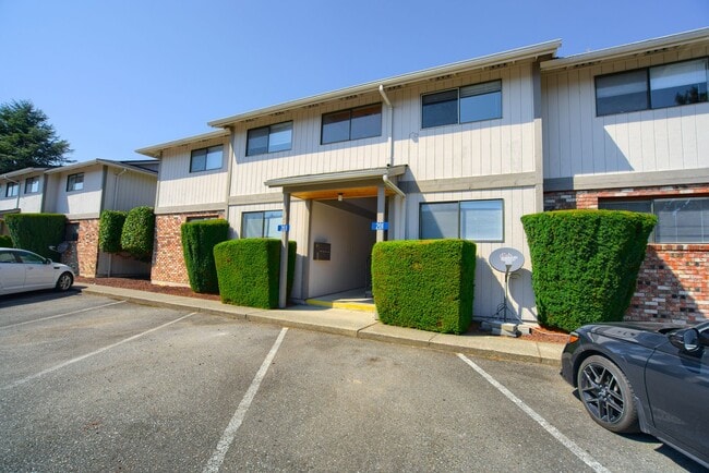Building Photo - 219A Lodean Drive