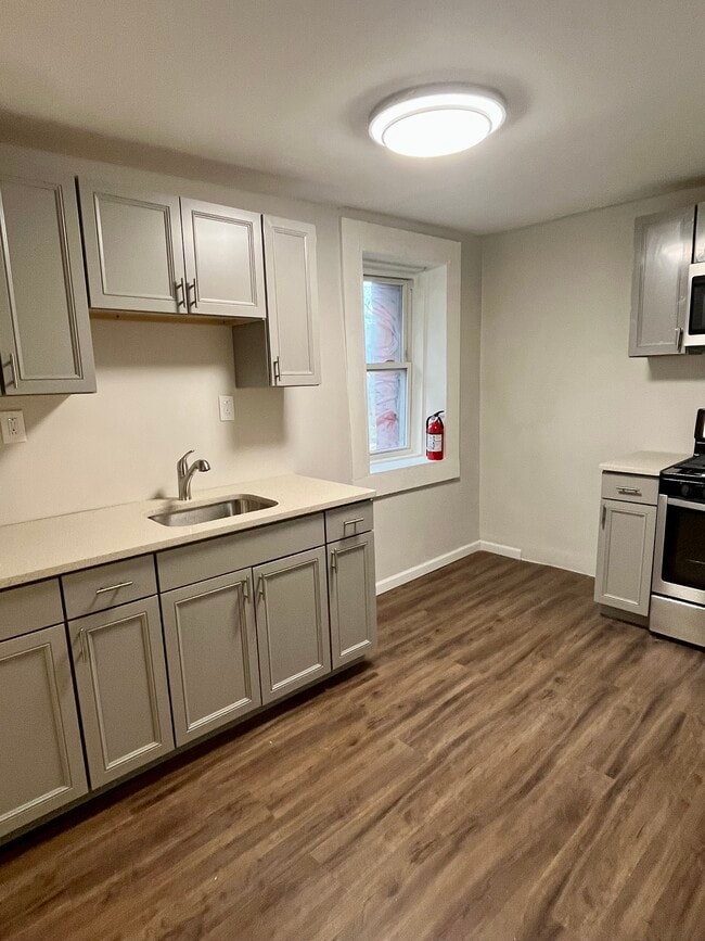 Photo - 23 Pompton Rd Unit BE