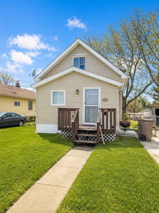 Building Photo - 455 Irwin Ave