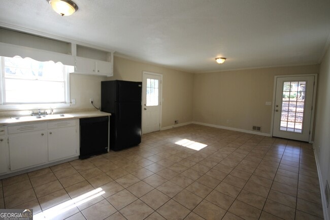 Photo - 3661 Pinehill Cir