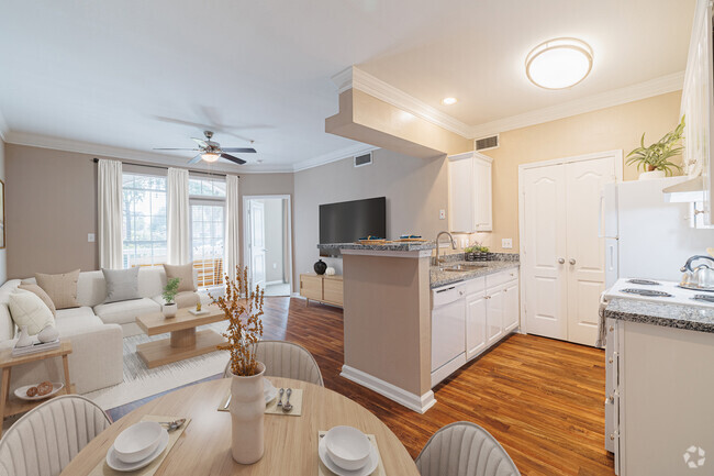 Building Photo - Deal Alert: Get Up to $400 Off First Month! Rental