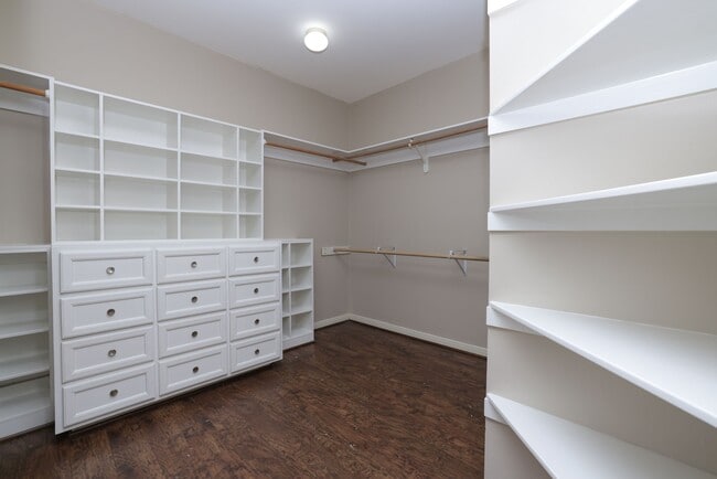 Photo - 105 Lawrence Marshall Dr